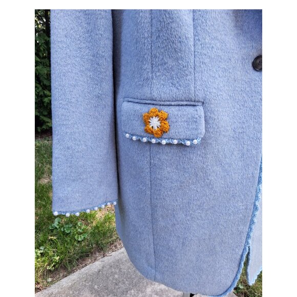 Upcycle Light Blue Coat with Crochet Flowers and Pearl Beads Size 16 - Picture 6 of 11